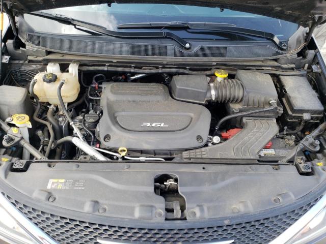 Photo 12 from auction – 2017 CHRYSLER PACIFICA L with VIN 2C4RC1GG4HR722838