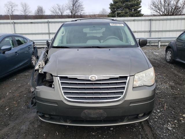 Photo 5 from auction – 2010 CHRYSLER TOWN & COU with VIN 2A4RR5DX8AR454693