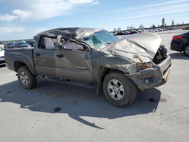 Photo 4 from auction – 2015 TOYOTA TACOMA DOU with VIN 5TFLU4EN5FX112273
