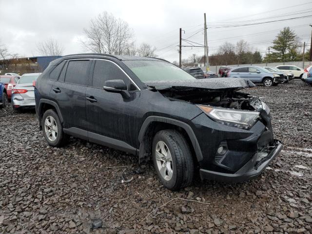 Photo 4 from auction – 2020 TOYOTA RAV4 XLE with VIN JTMP1RFV2LD068025