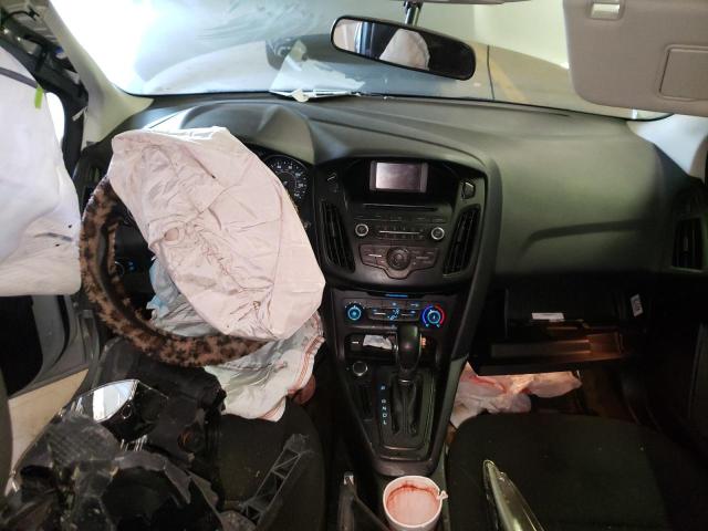 Foto 8 de la subasta – 2017 FORD FOCUS SE con VIN 1FADP3K26HL216769