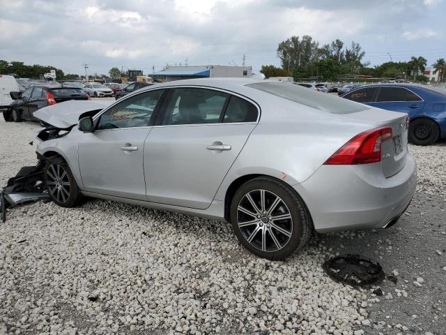 Photo 2 from auction – 2016 VOLVO S60 PLATIN with VIN LYV402FM0GB093140