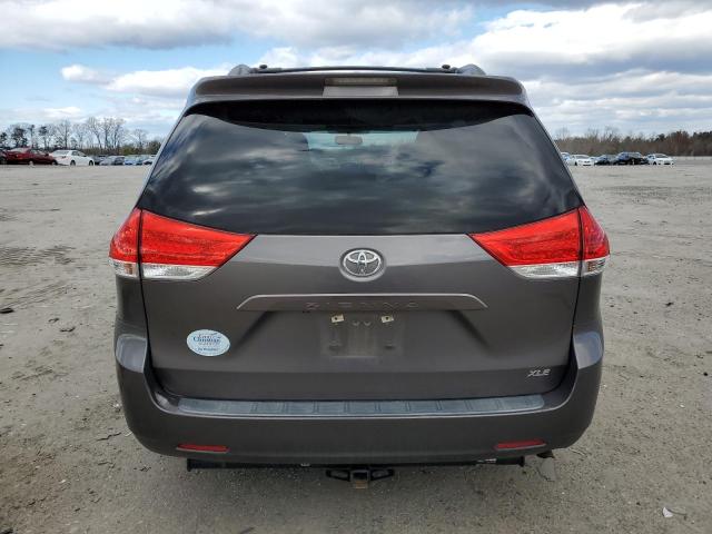 Photo 6 from auction – 2011 TOYOTA SIENNA XLE with VIN 5TDYK3DC0BS173441