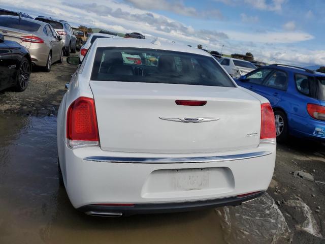 Photo 6 from auction – 2019 CHRYSLER 300 LIMITE with VIN 2C3CCAEG2KH631402