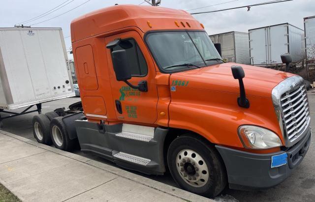 FREIGHTLINER CASCADIA 1 2014 with VIN 1FUGGLD52ELFK41J0 - Photo from auction