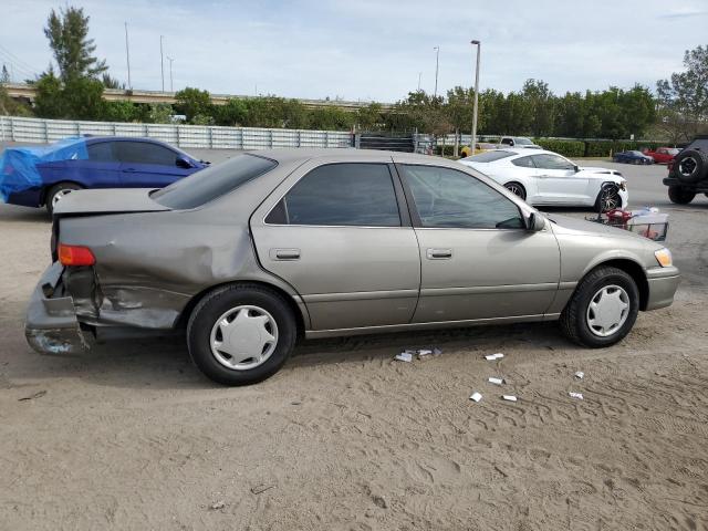 Photo 3 from auction – 2000 TOYOTA CAMRY CE with VIN 4T1BG22K0YU714791