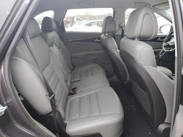 Photo 11 from auction – 2016 KIA SORENTO EX with VIN 5XYPHDA13GG013352