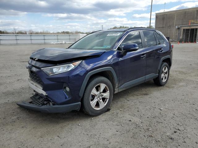 TOYOTA RAV4 XLE 2019 with VIN JTMP1RFV1KJ007670 - Photo from auction