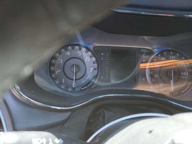 Фото 9 с аукциона – 2015 CHRYSLER 200 S с VIN 1C3CCCBG3FN604772
