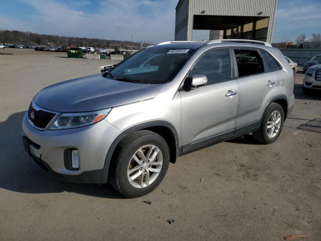 KIA SORENTO LX 2015 with VIN 5XYKTCA62FG573960 - Photo from auction