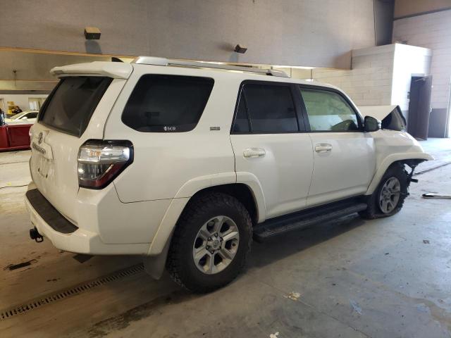 Photo 3 from auction – 2016 TOYOTA 4RUNNER SR with VIN JTEBU5JR1G5277563
