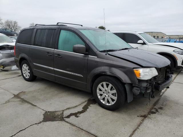 Photo 4 from auction – 2016 CHRYSLER TOWN & COU with VIN 2C4RC1BG2GR300962