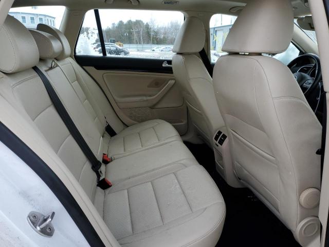 Photo 10 from auction – 2011 VOLKSWAGEN JETTA S with VIN 3VWPZ7AJ7BM616280