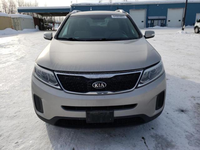 Photo 5 from auction – 2015 KIA SORENTO LX with VIN 5XYKTDA77FG584919