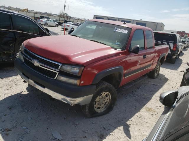 CHEVROLET SILVERADO 2006 with VIN 1GCHK29U16E129469 - Photo from auction