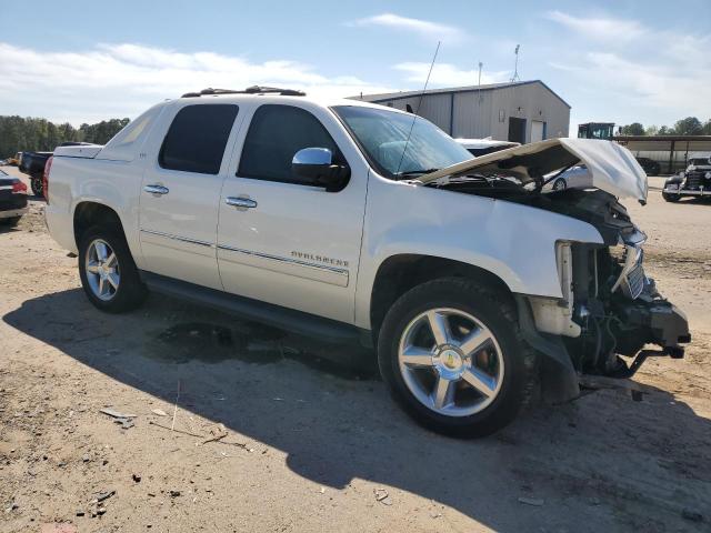 Photo 4 from auction – 2011 CHEVROLET AVALANCHE with VIN 3GNTKGE37BG180893