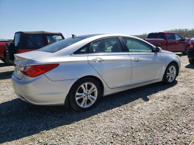 Photo 3 from auction – 2012 HYUNDAI SONATA SE with VIN 5NPEC4AC2CH447725