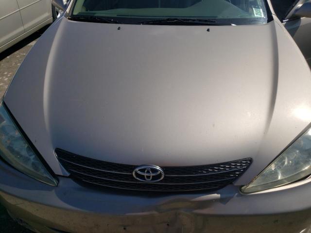 Photo 11 from auction – 2004 TOYOTA CAMRY XLE with VIN 4T1BF32K04U569061