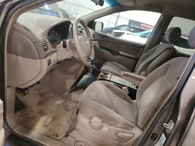 Photo 7 from auction – 2004 TOYOTA SIENNA CE with VIN 5TDZA23C84S181700