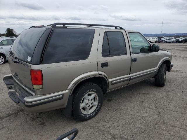 Photo 3 from auction – 1999 CHEVROLET BLAZER with VIN 1GNDT13W5X2124012