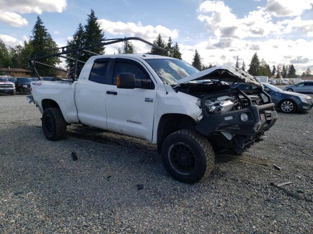 Photo 4 from auction – 2015 TOYOTA TUNDRA DOU with VIN 5TFUY5F18FX436232