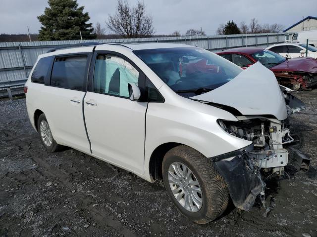 Photo 4 from auction – 2017 TOYOTA SIENNA XLE with VIN 5TDYZ3DC2HS893375