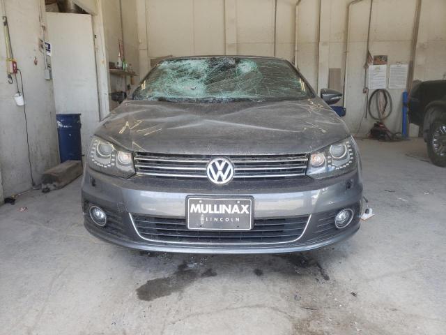 Photo 5 from auction – 2013 VOLKSWAGEN EOS LUX with VIN WVWFW8AH2DV000778