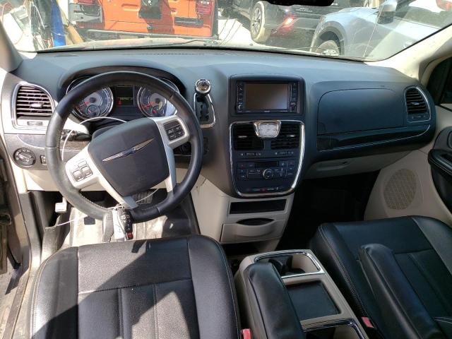 Photo 8 from auction – 2016 CHRYSLER TOWN & COU with VIN 2C4RC1BG1GR206541