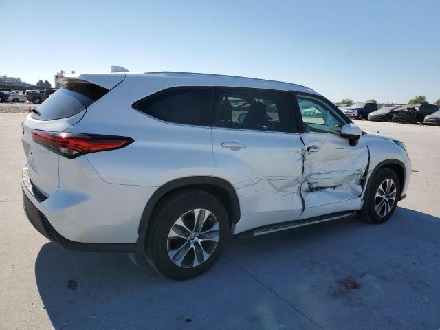 Photo 3 from auction – 2022 TOYOTA HIGHLANDER with VIN 5TDGZRAH6NS096198