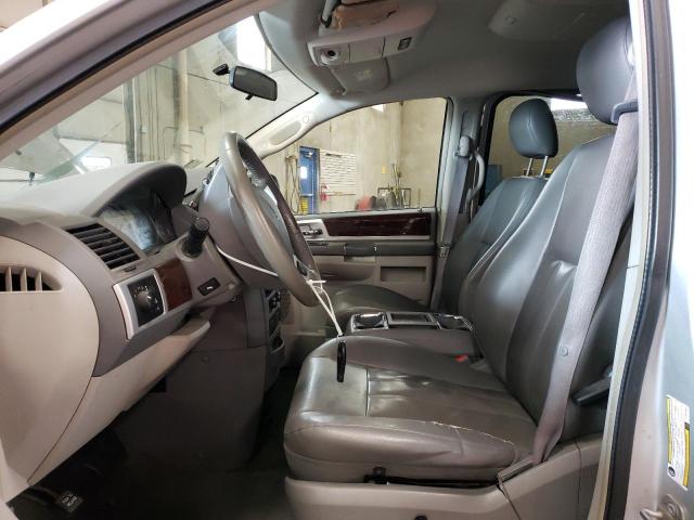 Photo 7 from auction – 2010 CHRYSLER TOWN & COU with VIN 2A4RR5D11AR120825
