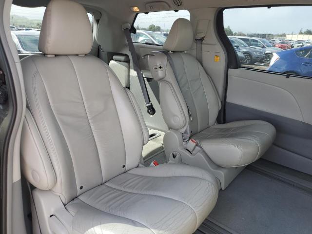 Photo 10 from auction – 2011 TOYOTA SIENNA XLE with VIN 5TDYK3DC6BS158152