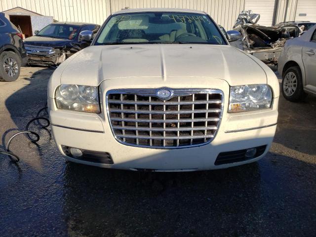 Photo 5 from auction – 2010 CHRYSLER 300 TOURIN with VIN 2C3CA5CV4AH106161