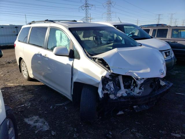 Photo 4 from auction – 2017 TOYOTA SIENNA XLE with VIN 5TDYZ3DC9HS841015