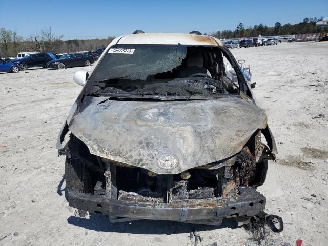 Photo 5 from auction – 2016 TOYOTA SIENNA LE with VIN 5TDKK3DCXGS737092
