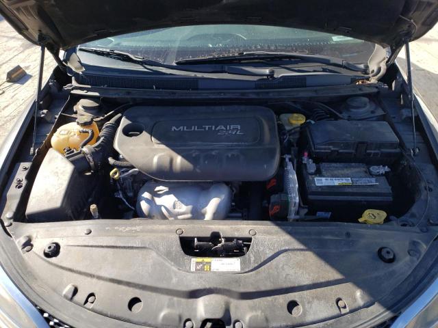 Photo 11 from auction – 2016 CHRYSLER 200 LIMITE with VIN 1C3CCCAB4GN110928