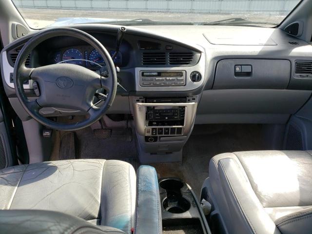 Photo 8 from auction – 2003 TOYOTA SIENNA LE with VIN 4T3ZF13C33U551248