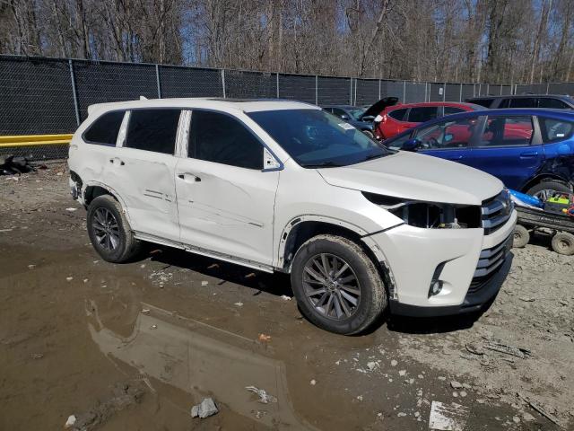 Photo 4 from auction – 2017 TOYOTA HIGHLANDER with VIN 5TDJZRFH1HS514427