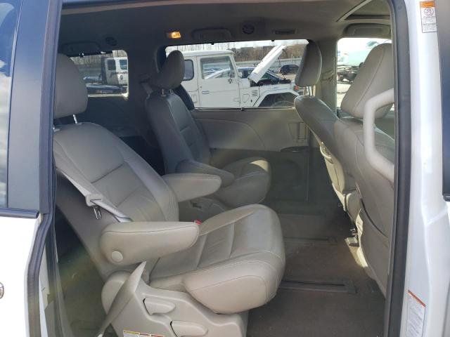 Photo 11 from auction – 2018 TOYOTA SIENNA XLE with VIN 5TDDZ3DC7JS203799