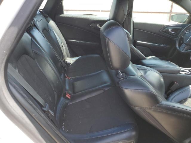 Фото 10 с аукциона – 2015 CHRYSLER 200 S с VIN 1C3CCCBG3FN604772