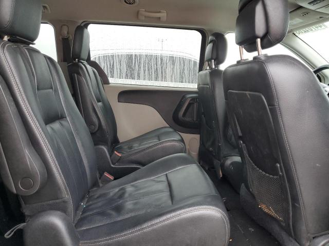 Photo 11 from auction – 2016 CHRYSLER TOWN & COU with VIN 2C4RC1BG2GR300962