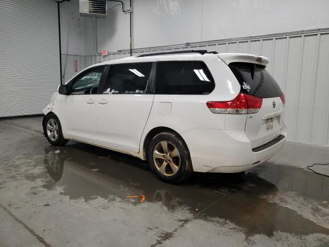 Photo 2 from auction – 2013 TOYOTA SIENNA LE with VIN 5TDKK3DC4DS387177