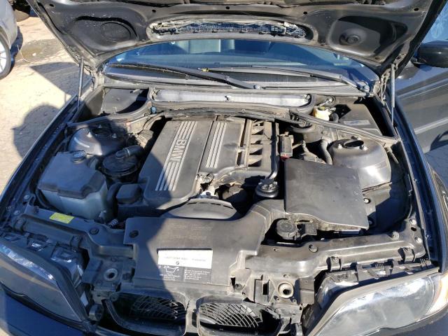 Photo 11 from auction – 2004 BMW 325 IS SUL with VIN WBAAZ33434KP87480