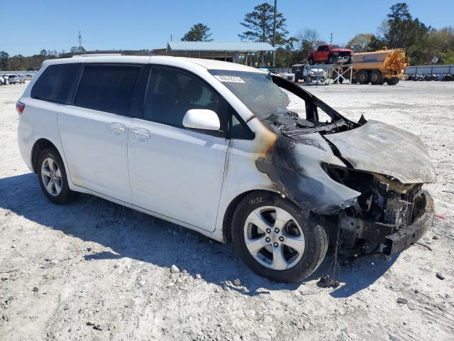 Photo 4 from auction – 2016 TOYOTA SIENNA LE with VIN 5TDKK3DCXGS737092