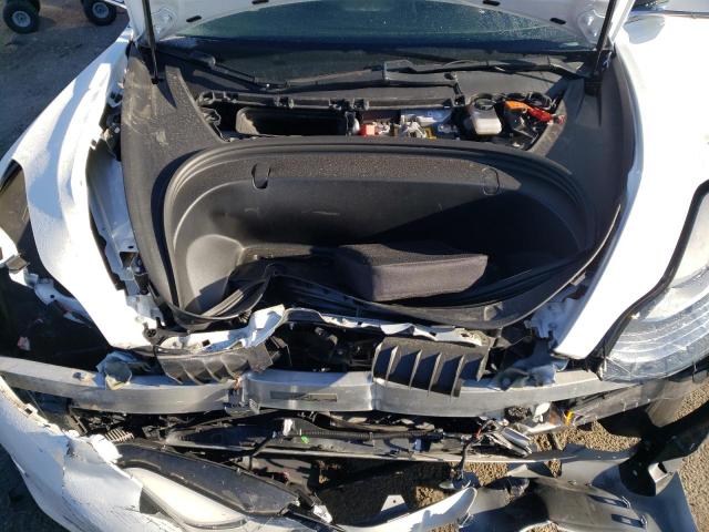 Photo 11 from auction – 2019 TESLA MODEL 3 with VIN 5YJ3E1EA2KF426590