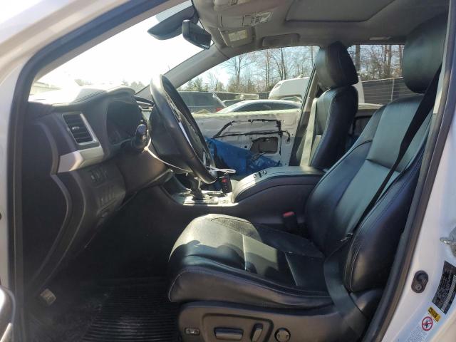 Photo 7 from auction – 2017 TOYOTA HIGHLANDER with VIN 5TDJZRFH1HS514427