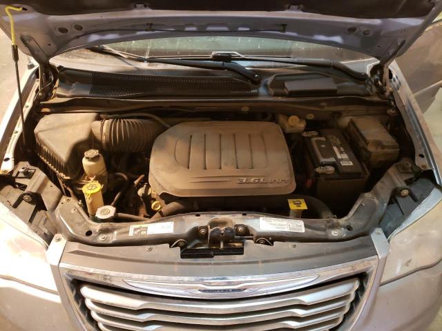 Photo 12 from auction – 2013 CHRYSLER TOWN & COU with VIN 2C4RC1CG3DR645623