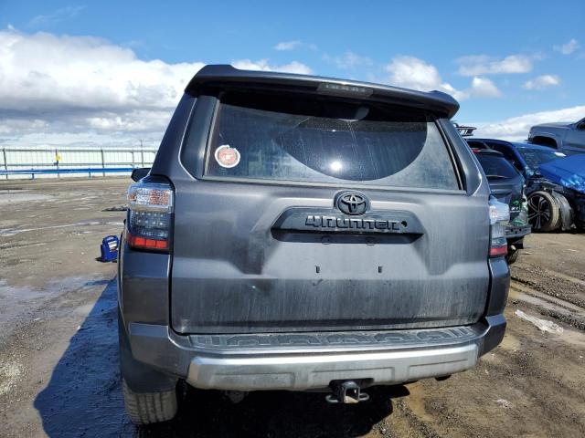 Photo 6 from auction – 2018 TOYOTA 4RUNNER SR with VIN JTEBU5JR5J5594026