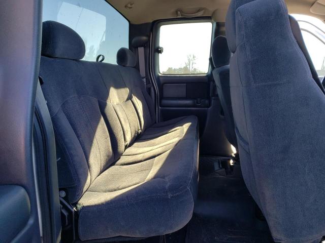 Photo 10 from auction – 2001 CHEVROLET SILVERADO with VIN 1GCHC29141E257670