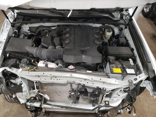 Photo 11 from auction – 2021 TOYOTA 4RUNNER SR with VIN JTEEU5JR6M5245197