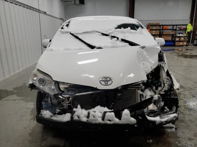 Photo 5 from auction – 2013 TOYOTA SIENNA LE with VIN 5TDKK3DC4DS387177